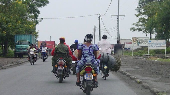 Taxi moto a Goma ph des droits tiers