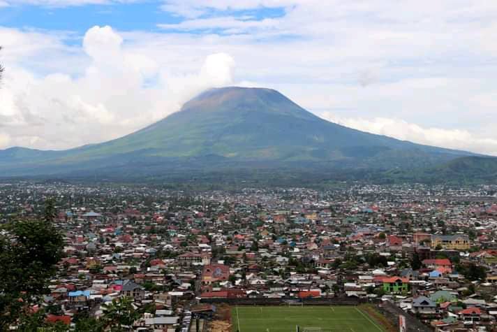 Vue de Nyirangongo_ph des droits tiers