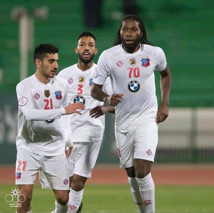 Mbokani et Kuwait