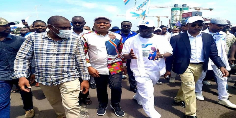 Kabund marches de soutien aux consultations