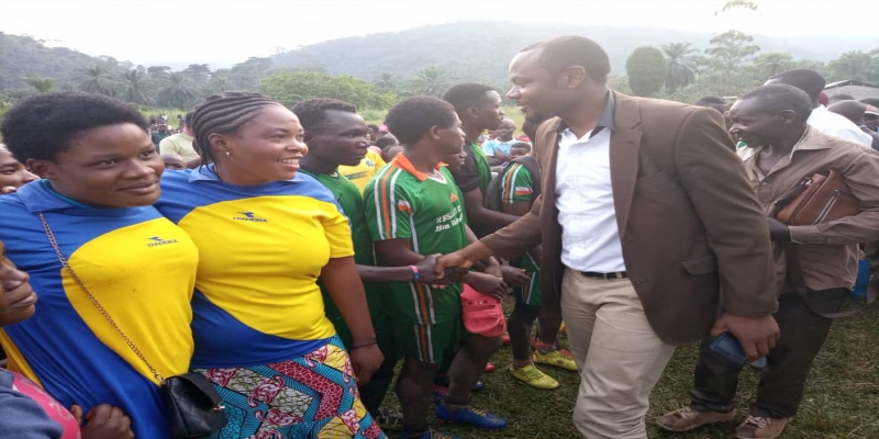 Tumusifu Bazungu dans l'encadrement de la jeunesse