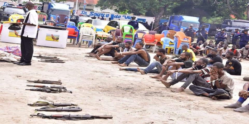 Le commissariat provincial de la police a présenté au gouverneur de la ville de Kinshasa un groupe des Kuluna et bandits, 22 Mai