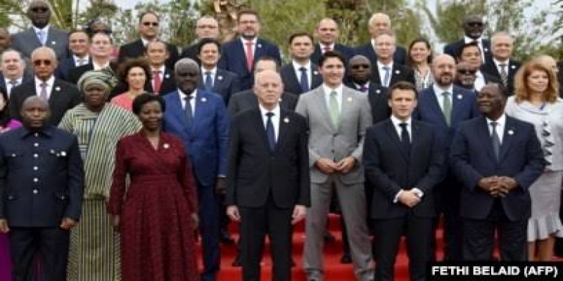 Photo de famille lors du 18 sommet de la Francophonie à Djerba