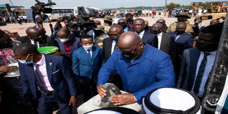 Félix Tshisekedi a posé la première pierre pour la construction du Port en eau profonde de Banana
