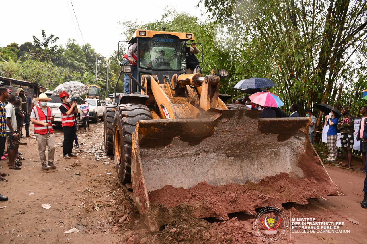 Travaux sur la RN21 Mbandaka Bikoro