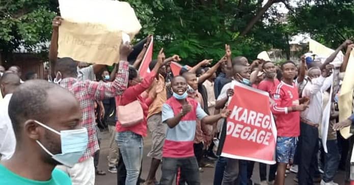 sit-in devant l'ambassade du Rwanda_photo des droits tiers